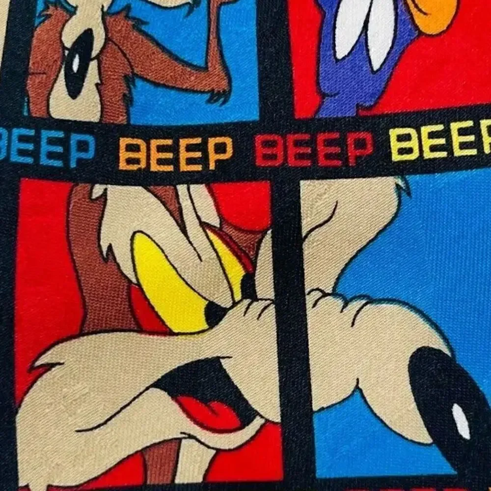 Looney Tunes Vintage 1997 Road Runner Wile E Coyote Men's Novelty Necktie Tie.